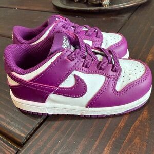 Little girl Nike Dunks size 8c